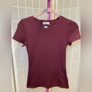 Aritzia Countour Burgundy Short Sleeve Top